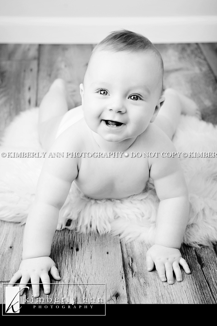 7 Month Old Cutie!{Oconomowoc Wisconsin Baby Photographer}